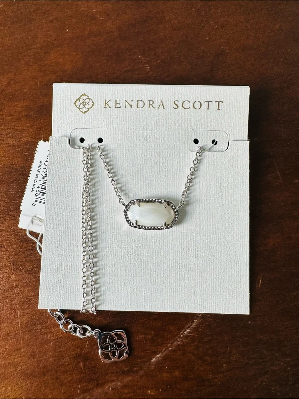 Kendra Scott Elisa Silver Pendant Necklace in Ivory Mother-of-Pearl - Picture 5 of 8